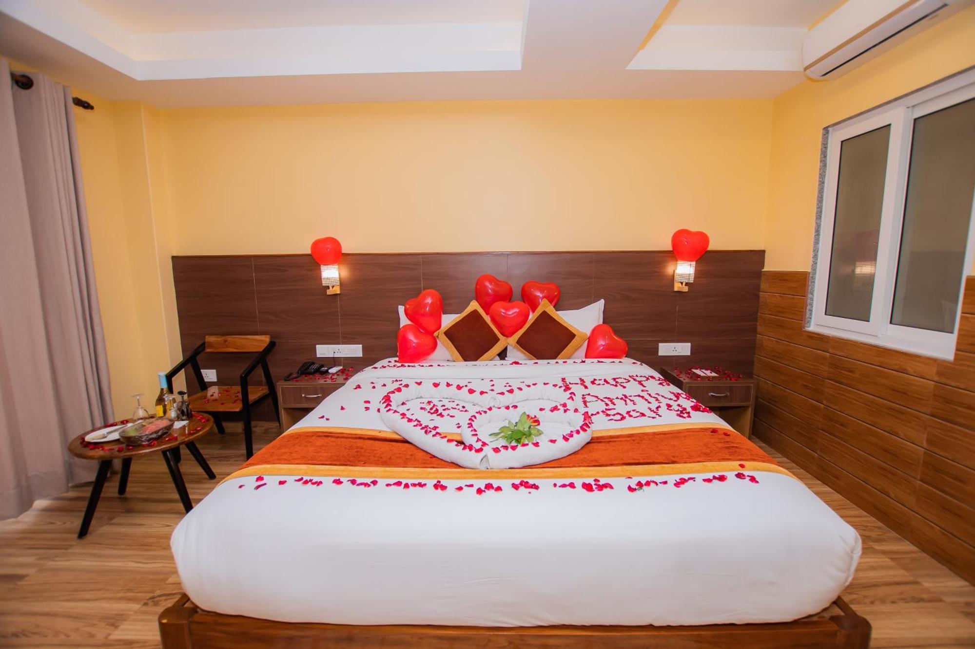 Hotel Hidden Kingdom โพคารา ภายนอก รูปภาพ
